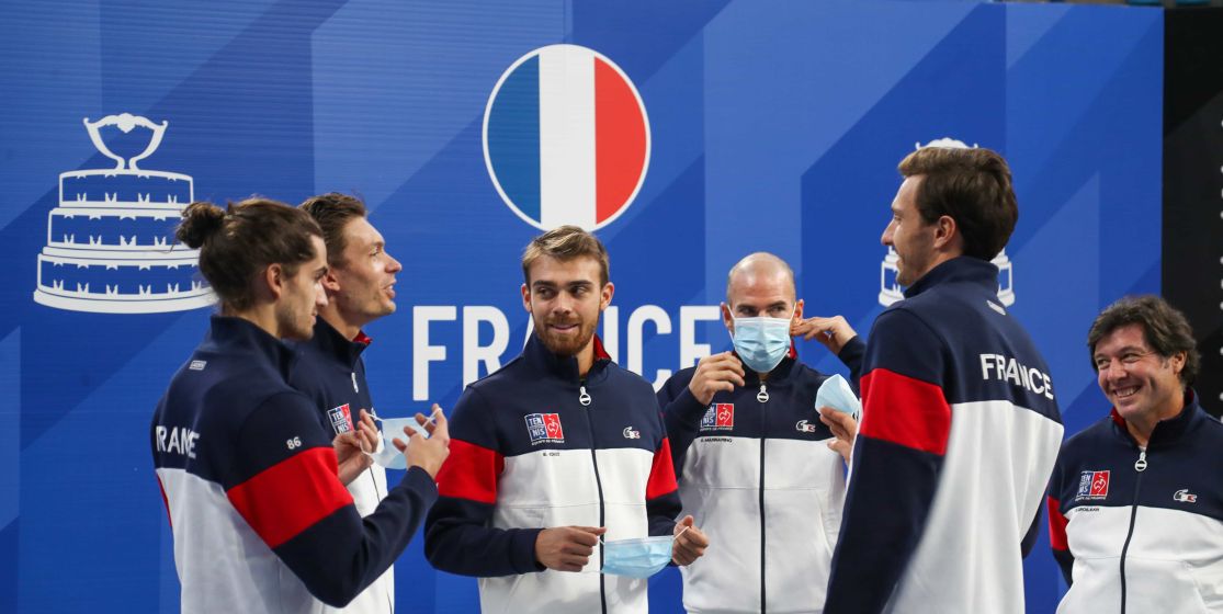 A fond derrière cette belle équipe de France