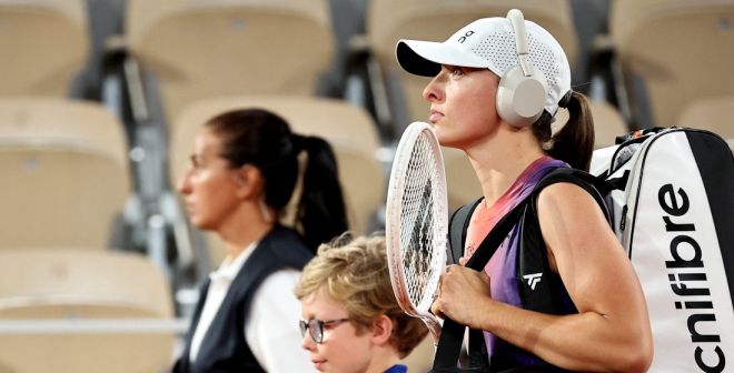 Swiatek a réclamé plus de silence, Roland-Garros l'a entendue (malheureusement)